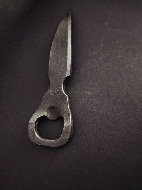 Spike opener